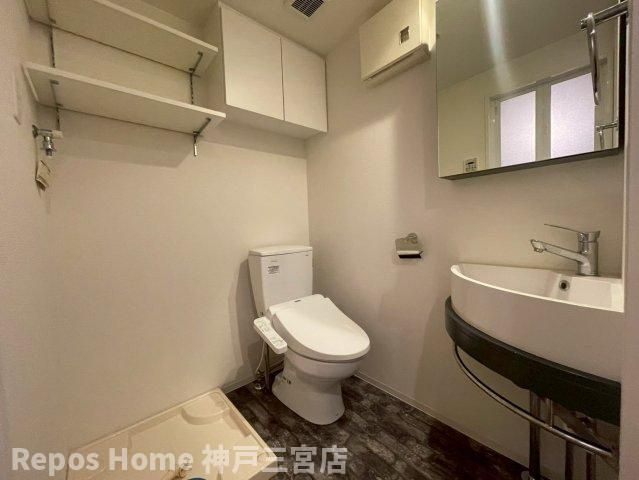 セレニテ神戸元町クレアの洗面所