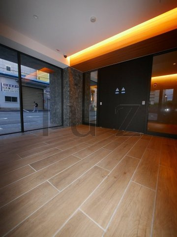 クレストタップ新横浜のエントランス