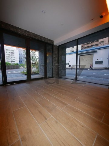 クレストタップ新横浜のエントランス