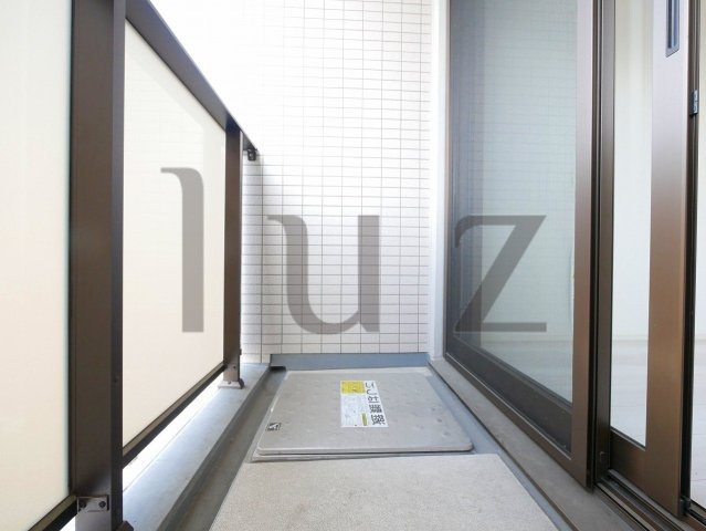 クレストタップ新横浜のバルコニー