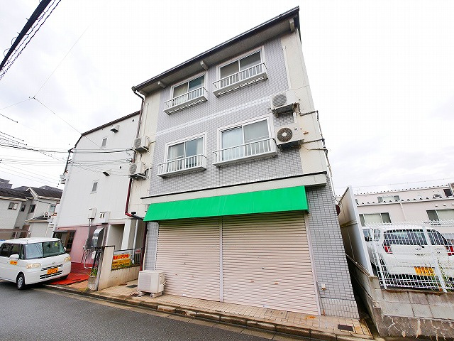クオーレ三条大路の外観