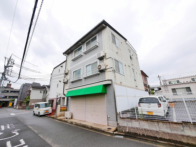 クオーレ三条大路の外観