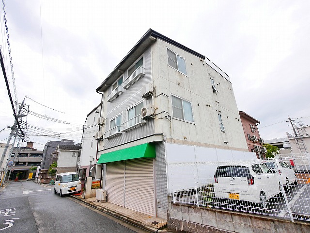 クオーレ三条大路の外観