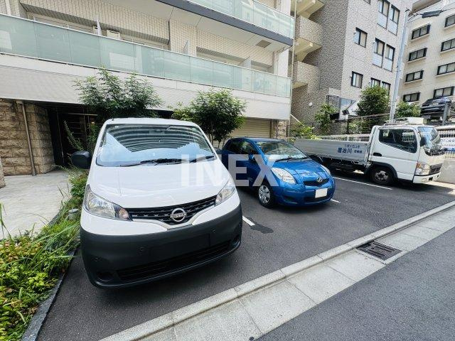 川崎市川崎区本町１丁目の賃貸マンションの駐車場