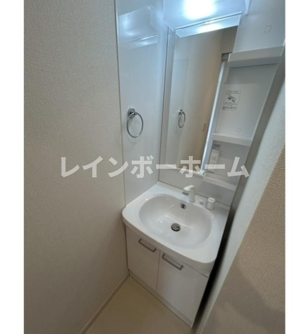 Amour　Pureの独立洗面台
