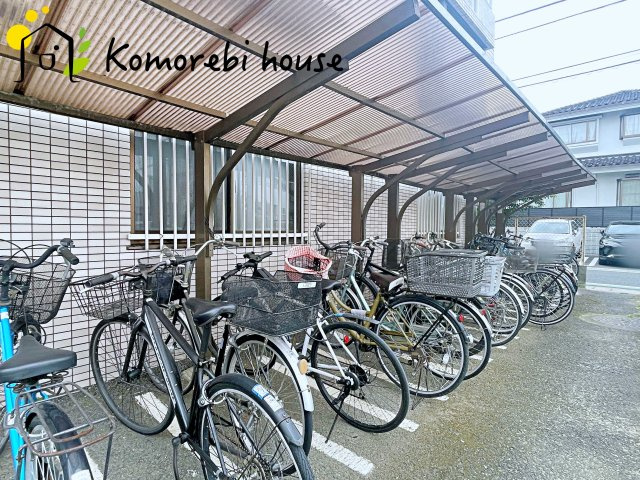 センチュリー東大宮第二の駐輪場|26.9.3撮影
