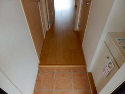 【玄関】 | ヒルズ　グランデ | ゆったりとした玄関です