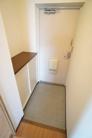 ライトハウス谷津の玄関