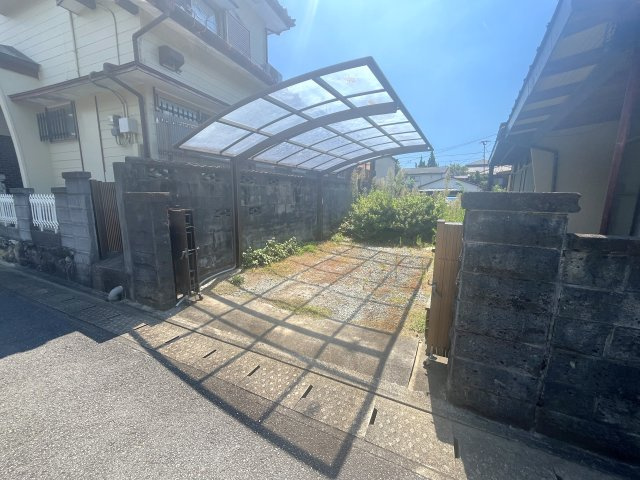 吉野貸家の駐車場