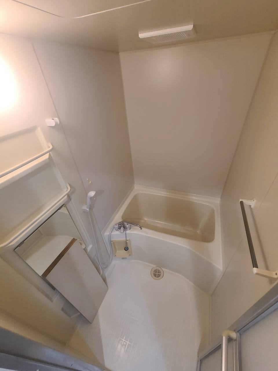 トリヴァンベール門前の浴室