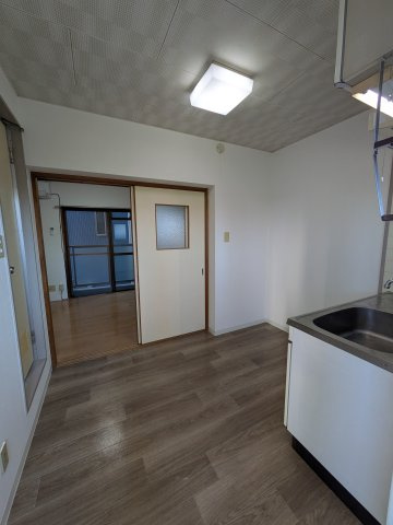 大阪市東淀川区東淡路４丁目の賃貸マンションの居間・リビング