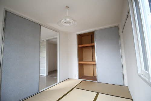 諏訪町壱番街 Ａの収納
