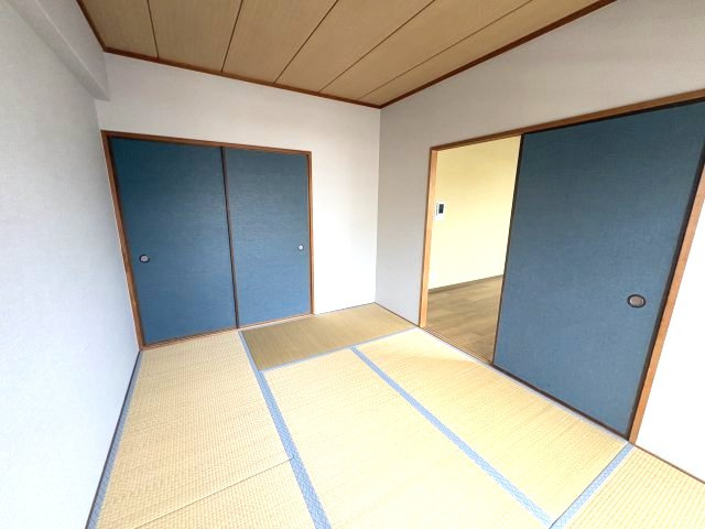 ファミリーハイツ徳井の和室