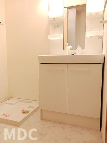 徳島市津田本町３丁目のアパートの洗面所