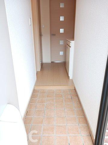 徳島市津田本町３丁目のアパートの玄関