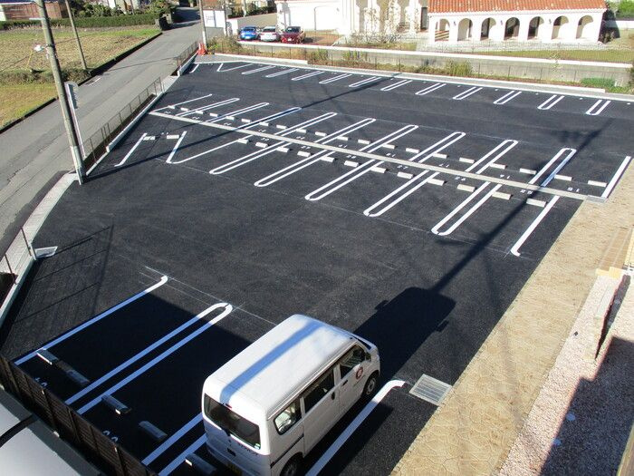 ハーベスト大塚の駐車場