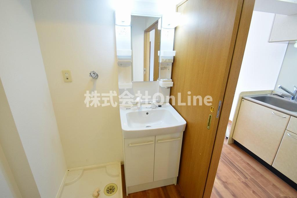 大阪市東成区深江北２丁目の賃貸マンションの洗面所