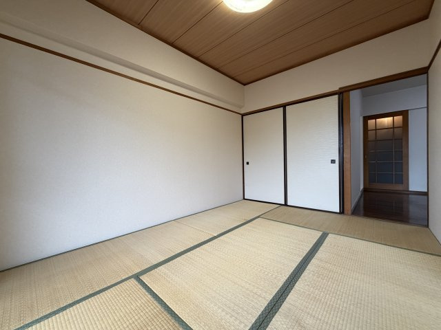 長居パークロードビルの収納