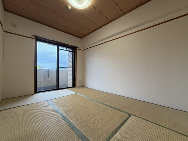 長居パークロードビルの和室