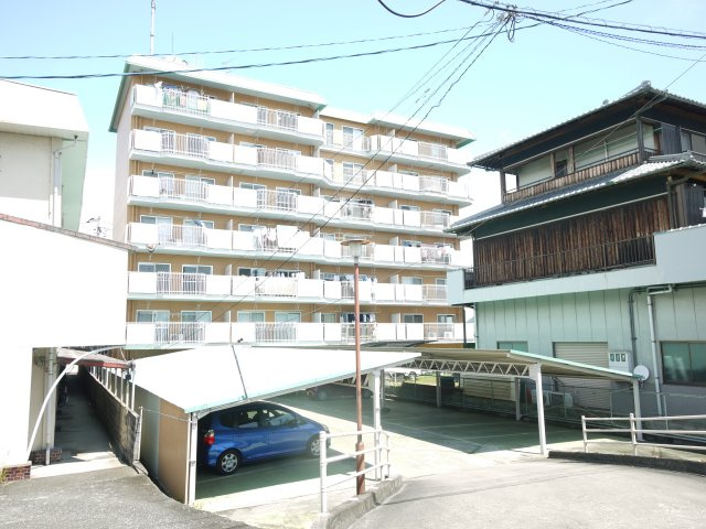 ハイデンス岡山の外観