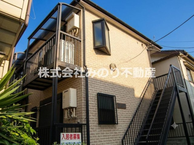 コーポハイブリッジの外観
