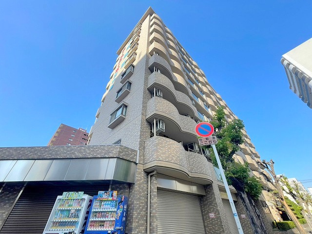 ローズコーポ西中島の外観
