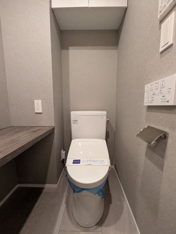 新品家具付きマンション新宿18(KaGood東京)のトイレ