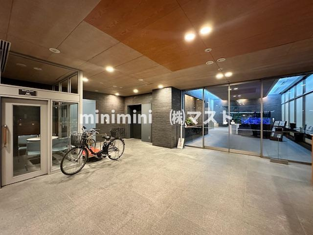 松屋タワーのロビー