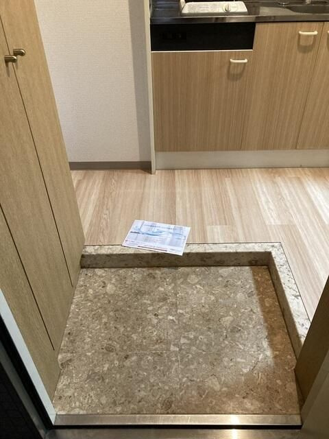 アシュレ双葉町の玄関