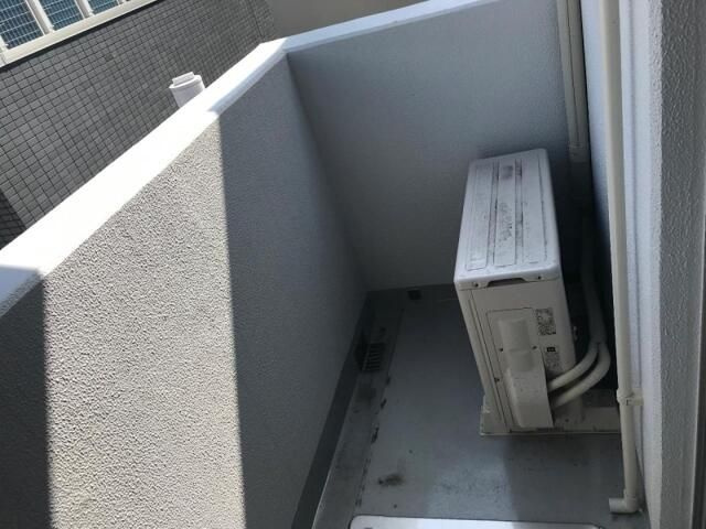 コートタワー新横浜のバルコニー
