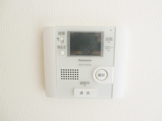 Ｄ－ｒｏｏｍエクウスのセキュリティ|安心のモニター付きインターホンです
