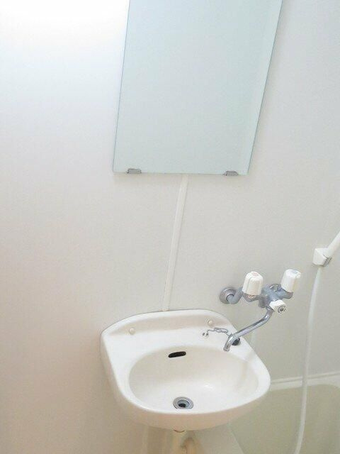 フェリーチェ生麦イーストの洗面所