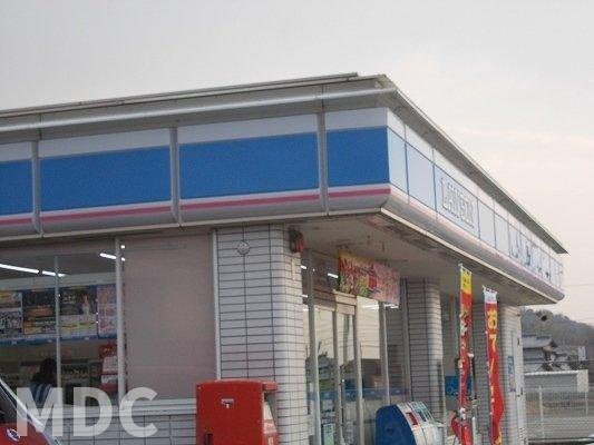 ドゥ・プルミエール　Ｂの周辺|ローソン鳴門大麻板東店様まで650m