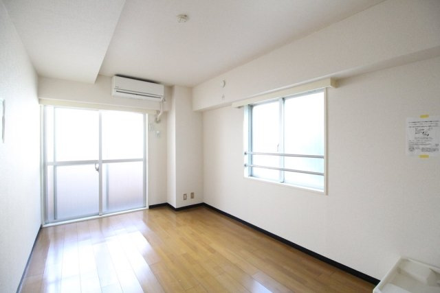 ライオンズマンション中野第三の洋室|コンパクトで使いやすい洋室です