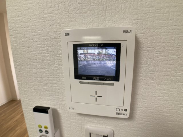 ビーコート下三条のセキュリティ|録画機能付きモニターフォン完備で顔が分かり安心