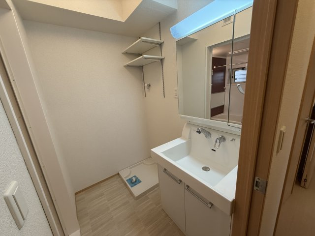品川区豊町６丁目のアパートの洗面所|ゆったりとスペースのある洗面所