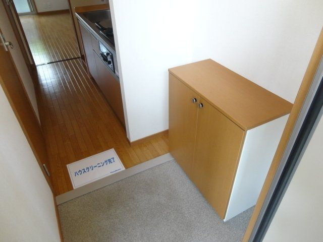 フラッツア烏山の玄関