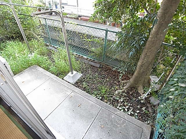 寝屋川市宝町のハイツの玄関