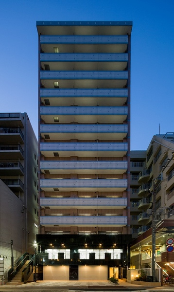 市川市南八幡４丁目の賃貸マンションの外観