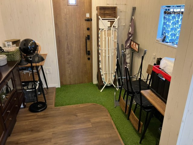 中古戸建　稲沢市平和町丸渕上　平成14年築の玄関