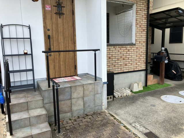 中古戸建　稲沢市平和町丸渕上　平成14年築の玄関