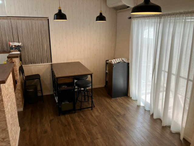中古戸建　稲沢市平和町丸渕上　平成14年築の居間・リビング