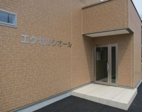 岡山市北区西長瀬の賃貸マンションのエントランス