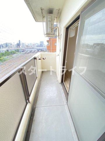 大阪市淀川区宮原１丁目の賃貸マンションのバルコニー