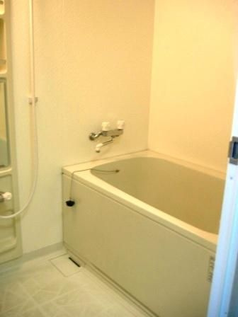 リーブル町屋の浴室