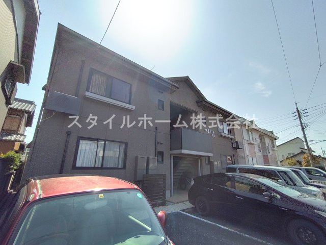 ユトリロ東脇の外観