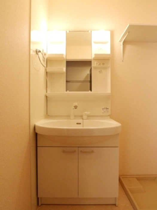 クレストパークEの洗面所|使いやすい洗面所です