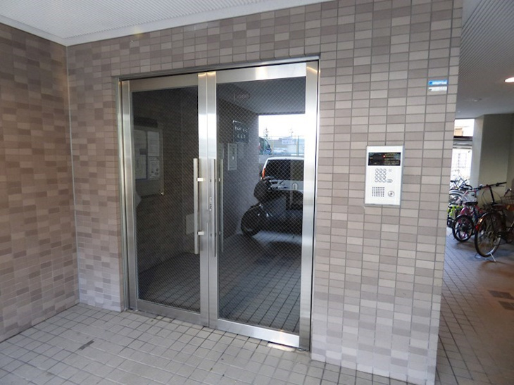 【エントランス】カーサ・フェンテ芦屋西 