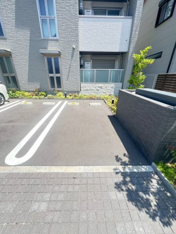 ＴｈｅＥｔｅｒｎａｌＣｈｒｙｓａｎｔｈｅｍｕｍの駐車場
