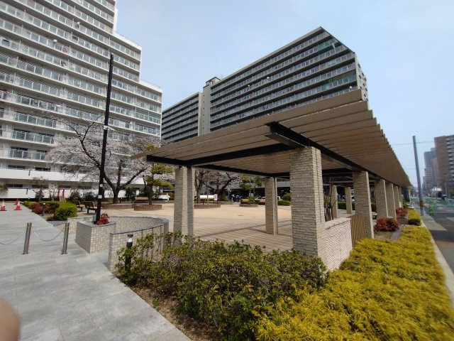 ファミールハイツ北大阪5号棟の中庭|マンション敷地内です。